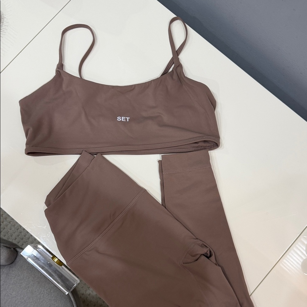 SET ACTIVE Brown Set - image 1